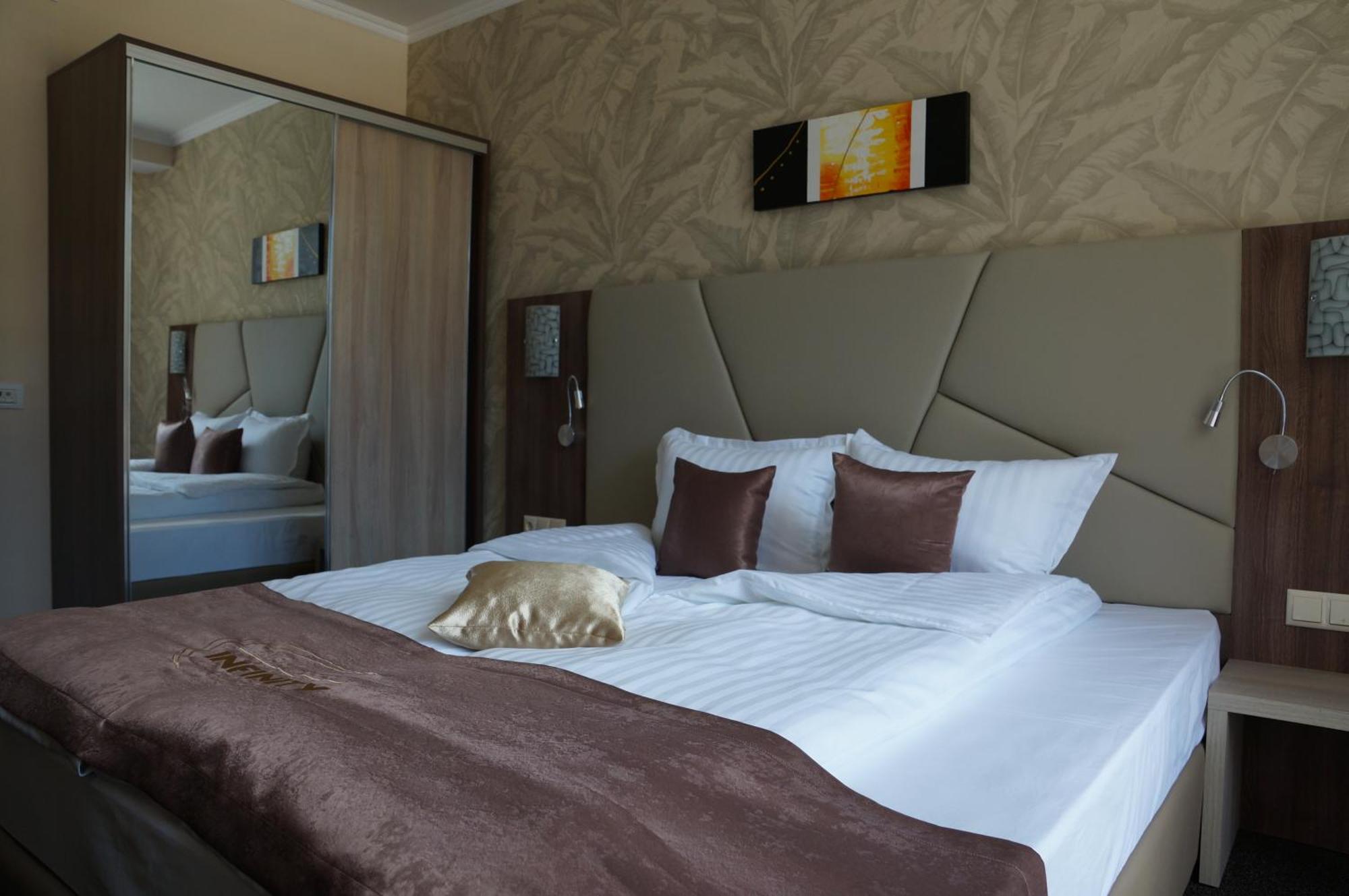 Infinity Park Hotel